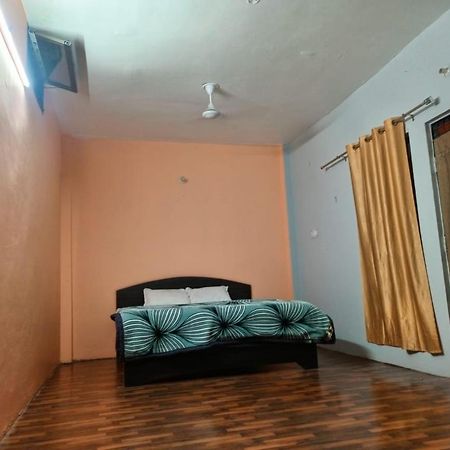 Shri Niwas Homestay Ayodhya Exterior photo