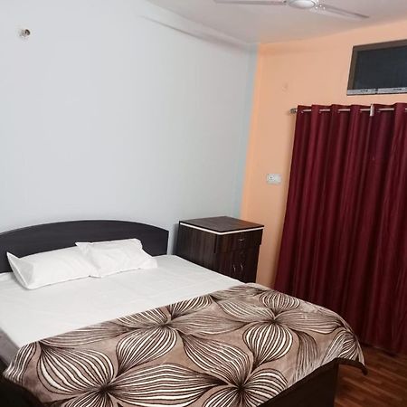 Shri Niwas Homestay Ayodhya Exterior photo