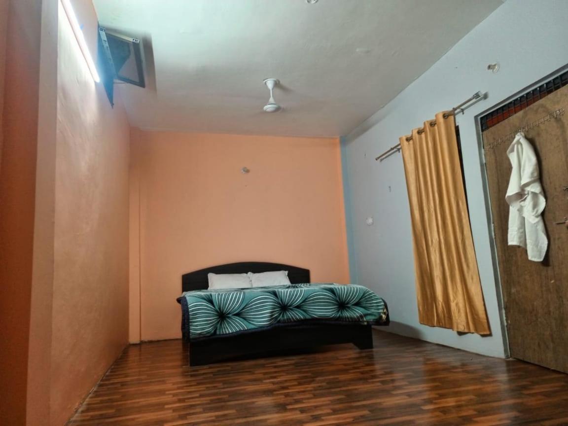 Shri Niwas Homestay Ayodhya Exterior photo